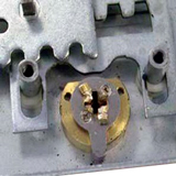 замена крестового замка в металлической двери