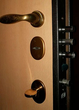 Замена замка Mottura zamki-sao.com