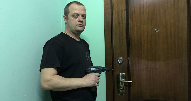 Мастер по замене замков на дому zamki-sao.com